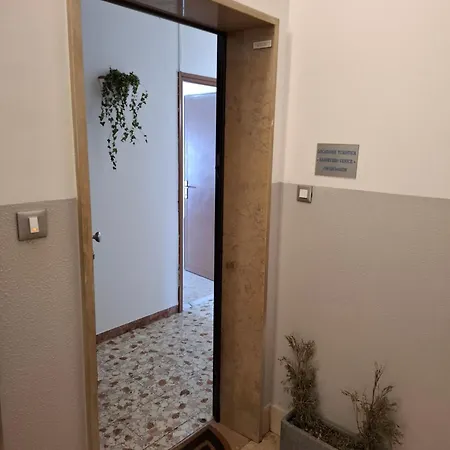 Lucazione Turistica *