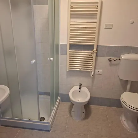 Nocleg ze śniadaniem Lucazione Turistica *